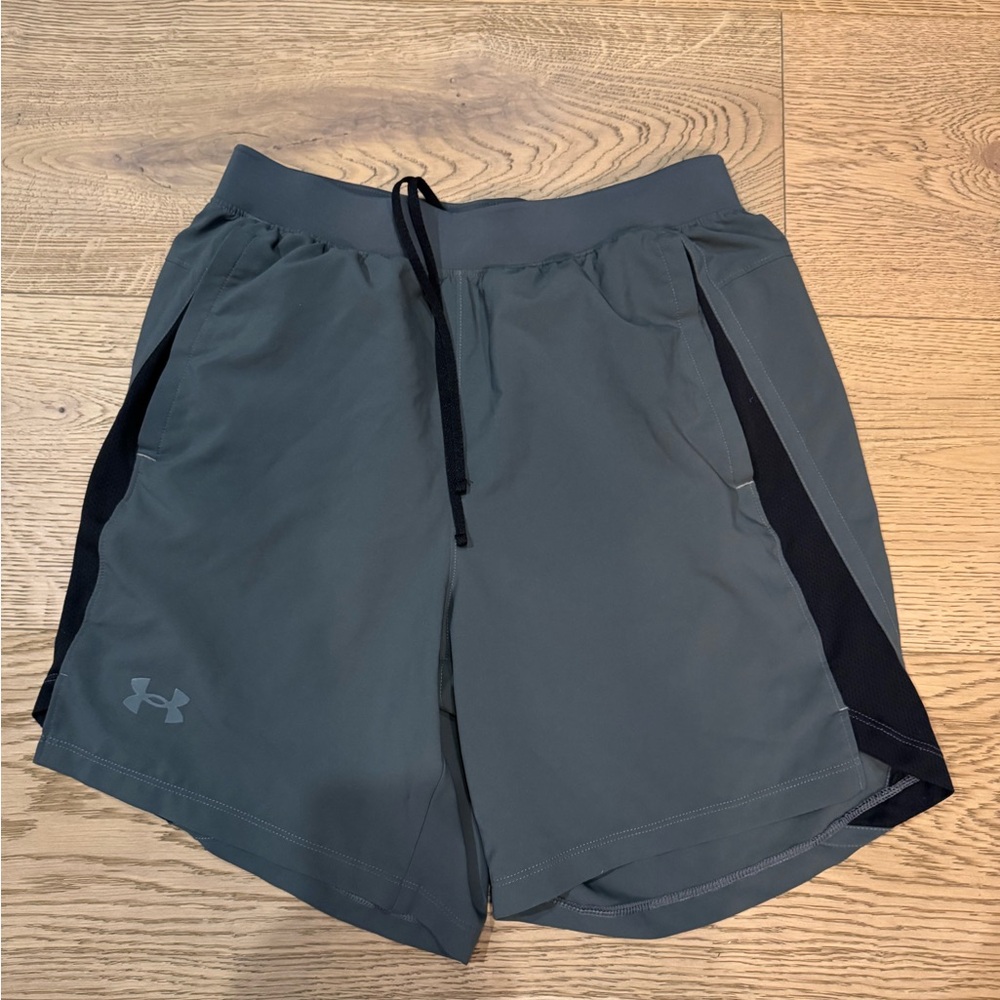 Under Armour Gray and Black Athletic Shorts Lightweight Design